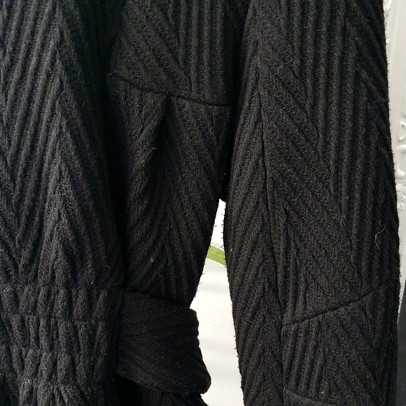 🌑AVAIL. MAR 15🌑 Stylish Winter Coat - Picture 4 of 12